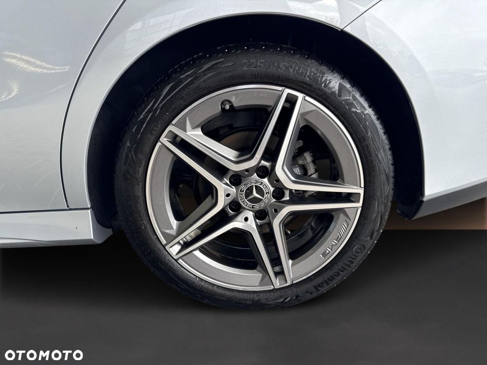 Mercedes-Benz CLA - 17