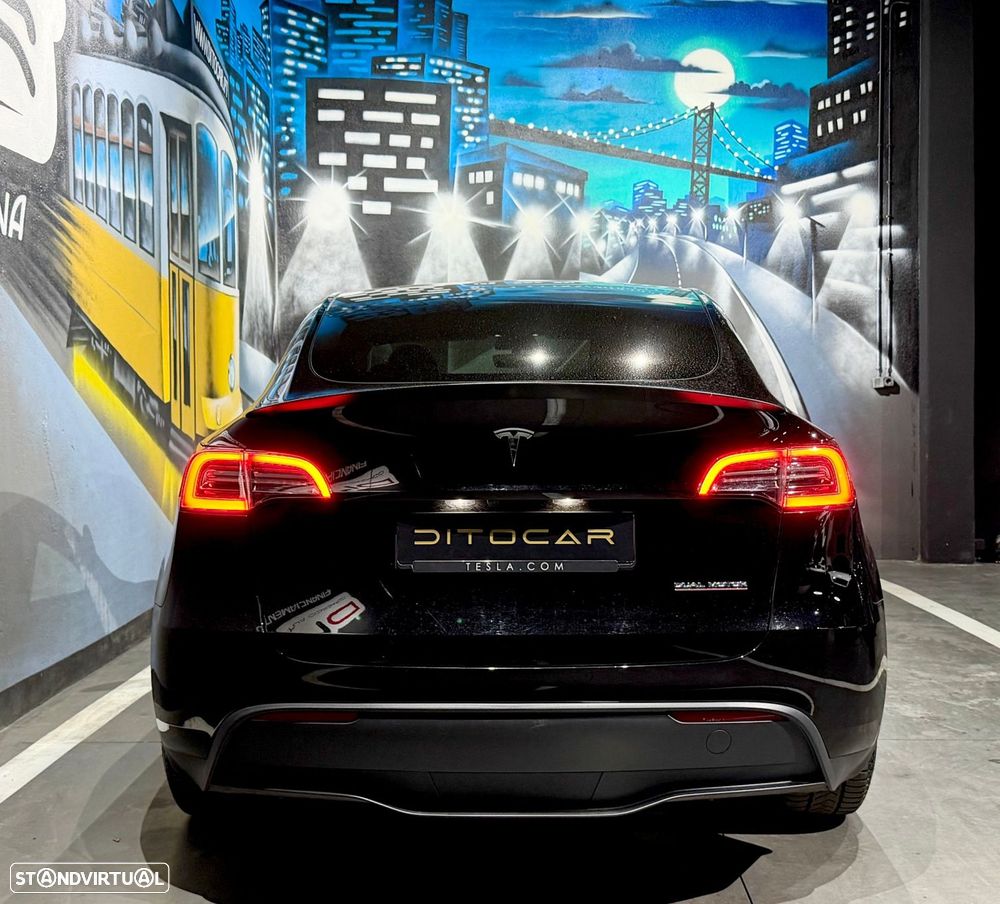 Tesla Model Y Performance Dual Motor AWD - 9