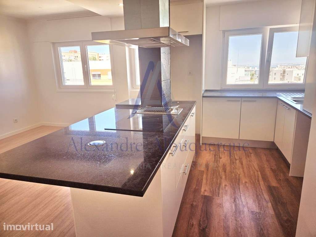 Apartamento T3 Renovado | Monte da Caparica - Grande imagem: 4/25