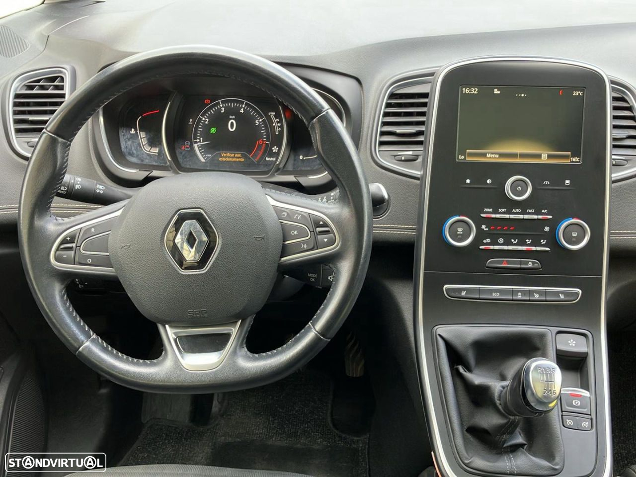 Renault Scénic - 10