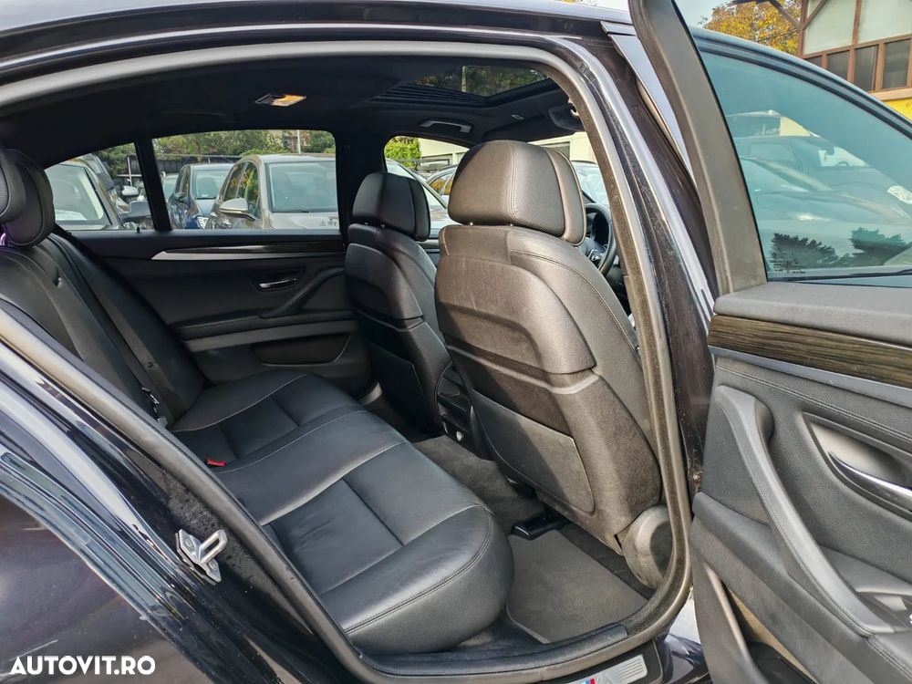 BMW Seria 5 520i Sport-Aut. - 7