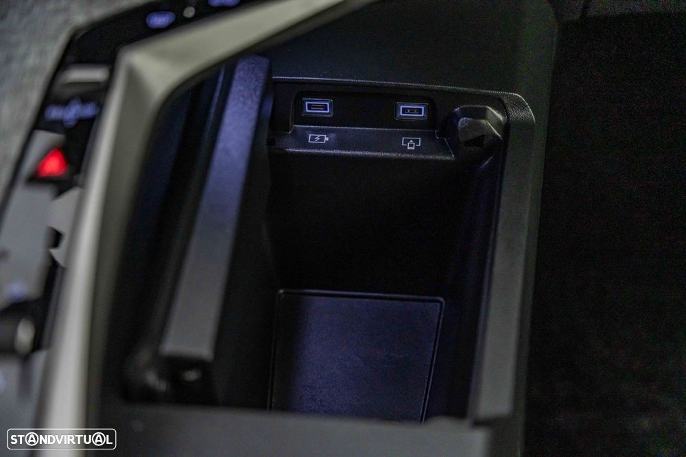 Peugeot 5008 1.2 Hybrid GT e-DCS6 - 40