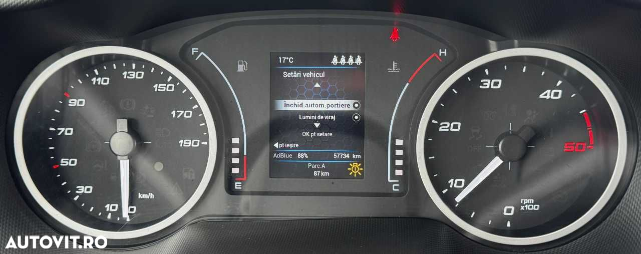 Iveco DAILY PLATFORMA 6+1 LOCURI - 27