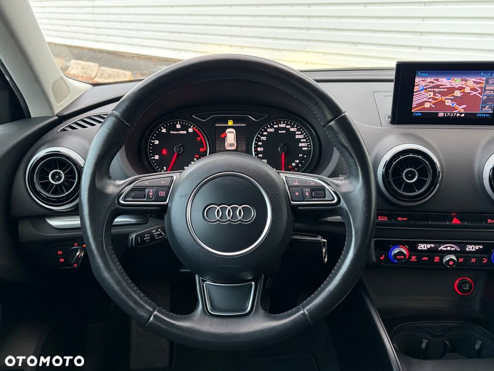 Audi A3 Sportback 1.4 TFSI Ambiente - 32