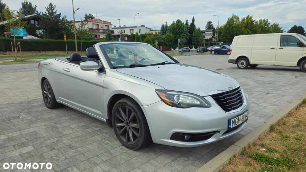 Chrysler 200 - 7