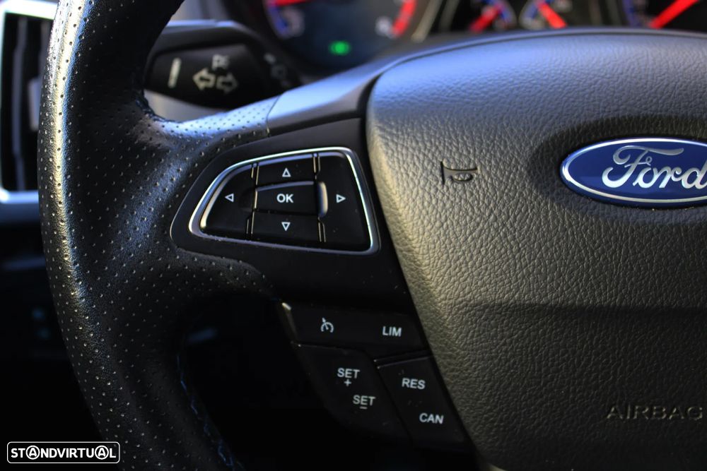 Ford Focus 2.3 EcoBoost S&S 4WD RS - 35