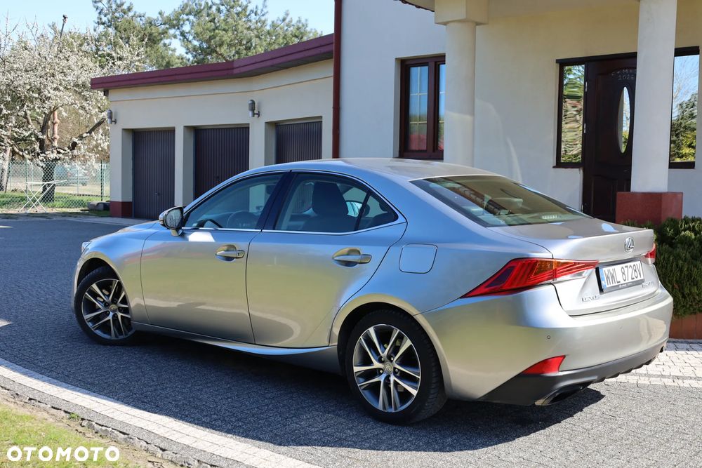 Lexus IS 200t Elegance - 10