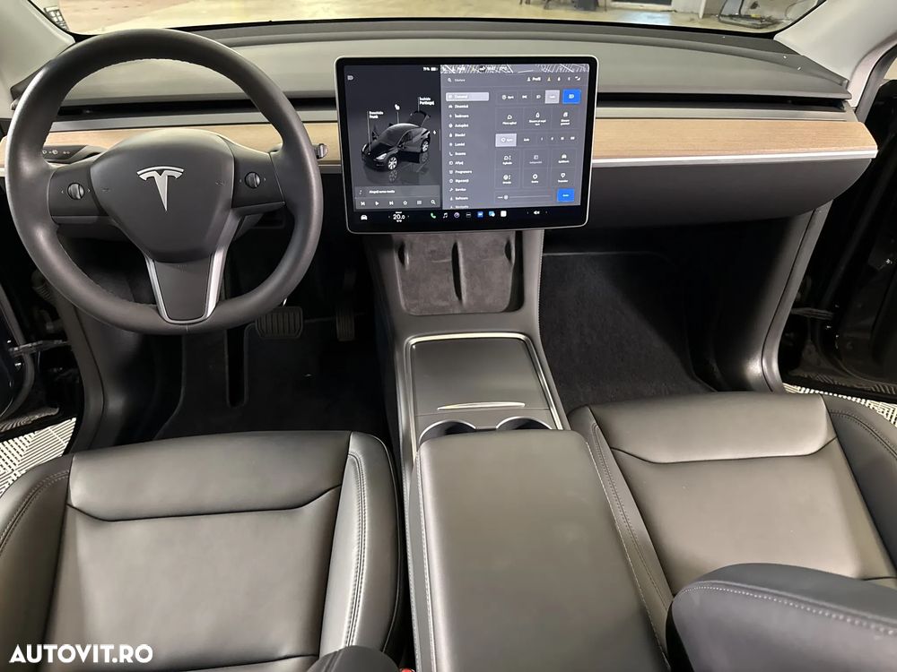 TESLA Model Y 2023 — imagine 9