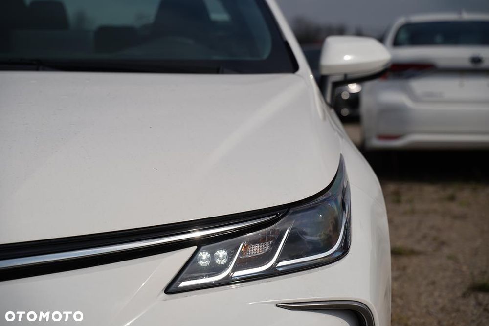 Toyota Corolla 1.8 Hybrid Comfort - 26