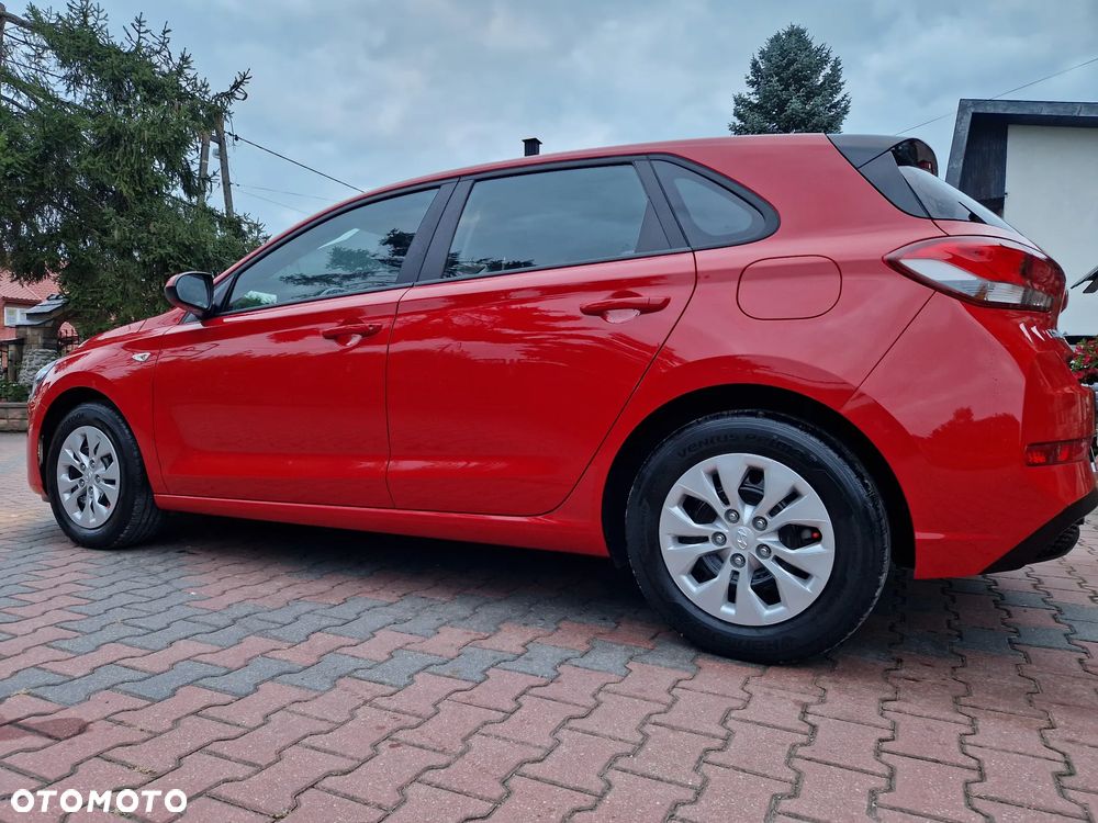 Hyundai i30 1.5 DPI Classic + - 6