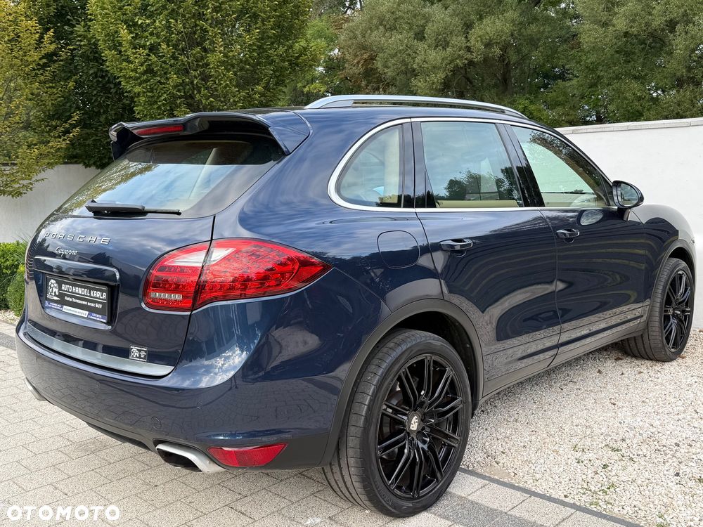 Porsche Cayenne Platinum Edition - 16