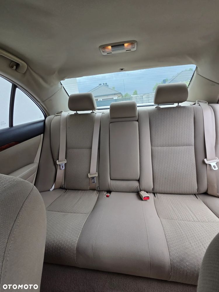 Toyota Avensis 1.8 VVT-i Sol - 13