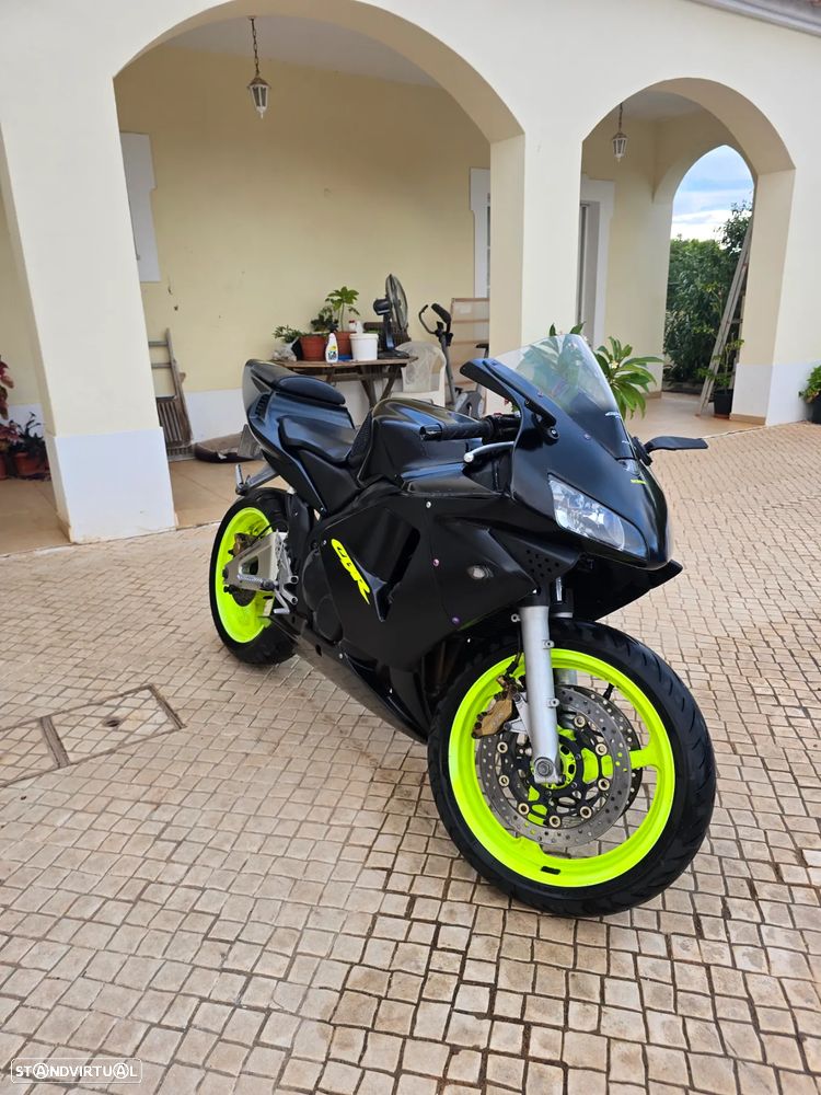 Honda CBR 600rr - 4