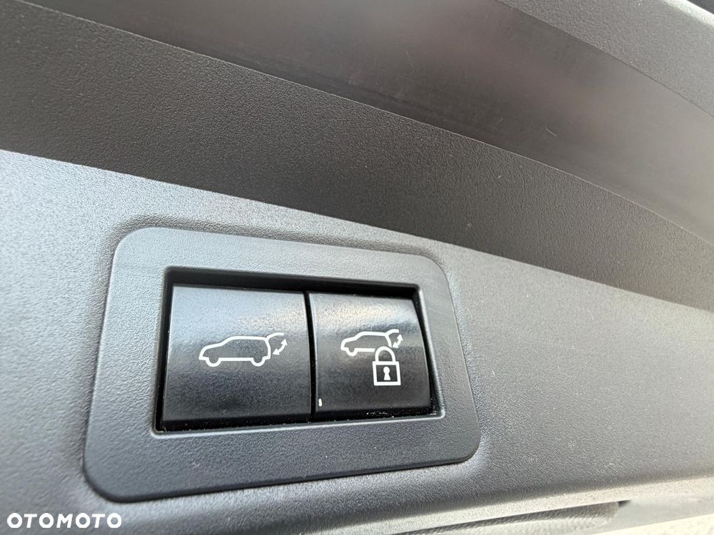 Toyota Corolla 1.8 Hybrid Executive - 21
