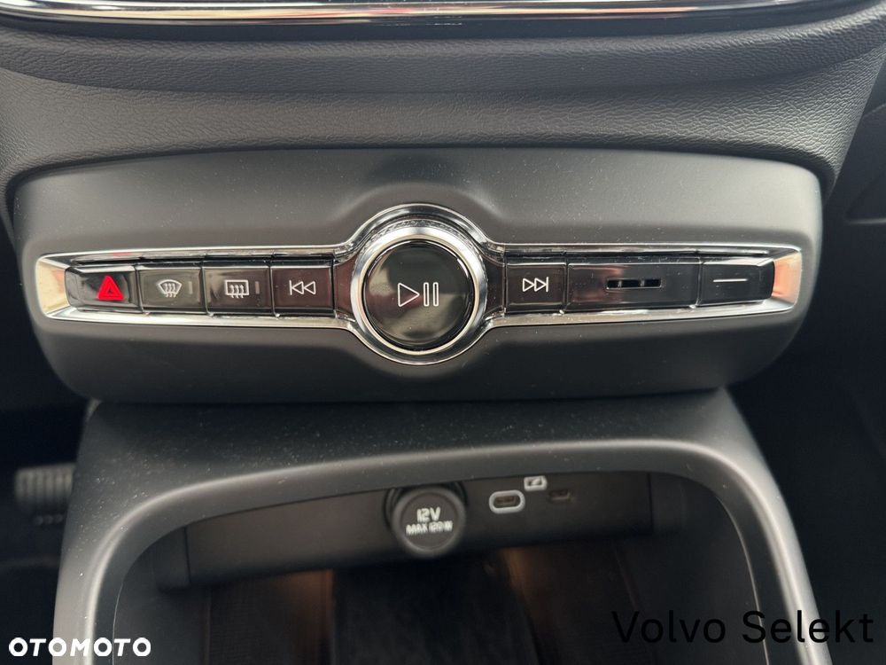 Volvo XC 40 - 21