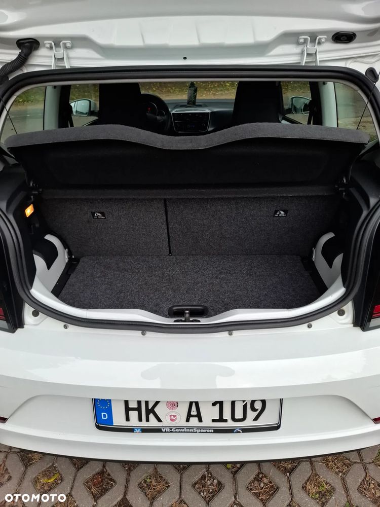 Volkswagen up! 1.0 beats - 11