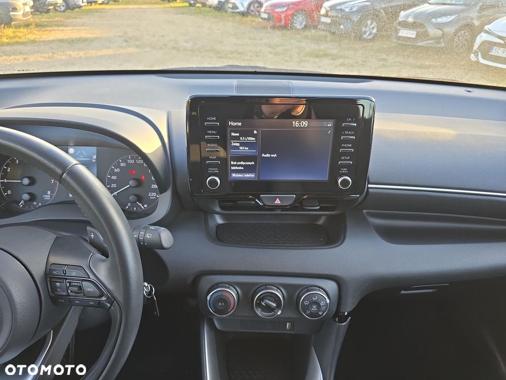 Toyota Yaris 1.5 Comfort CVT - 17