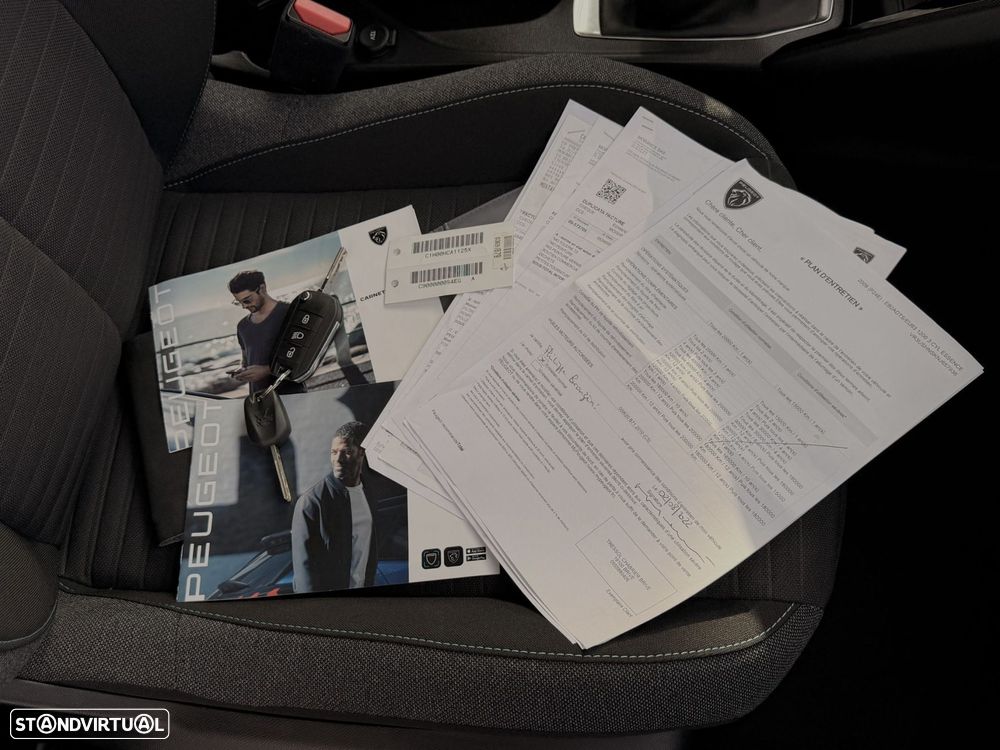 Peugeot 2008 1.2 PureTech Signature - 46