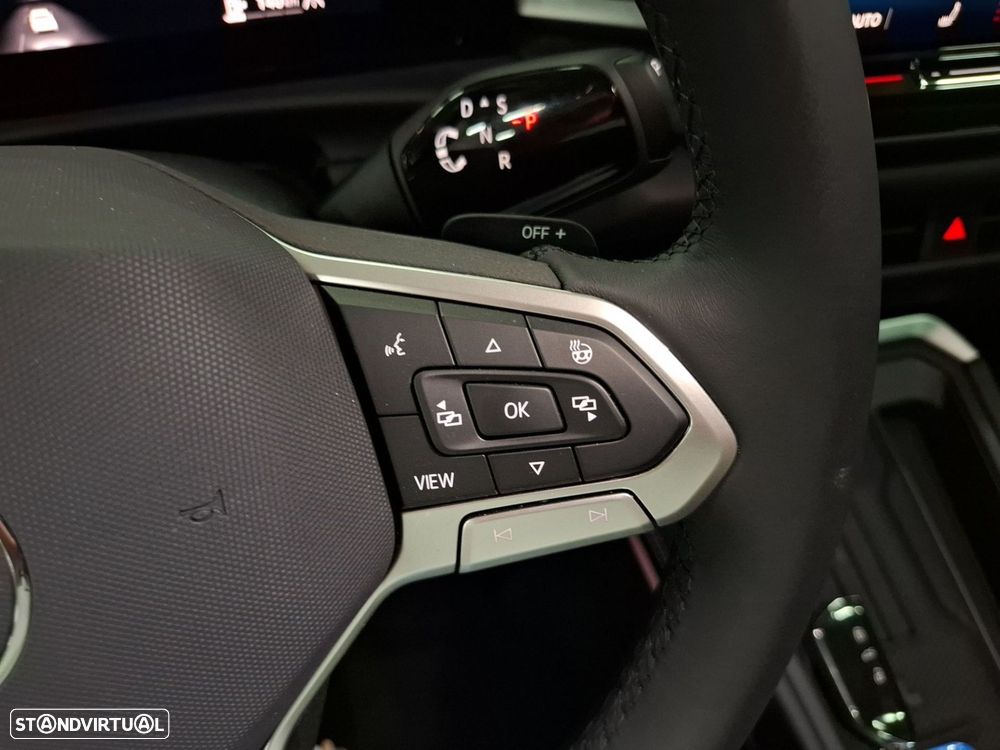 Volkswagen T-Roc 1.5 eTSI Style DSG — fotografia 17