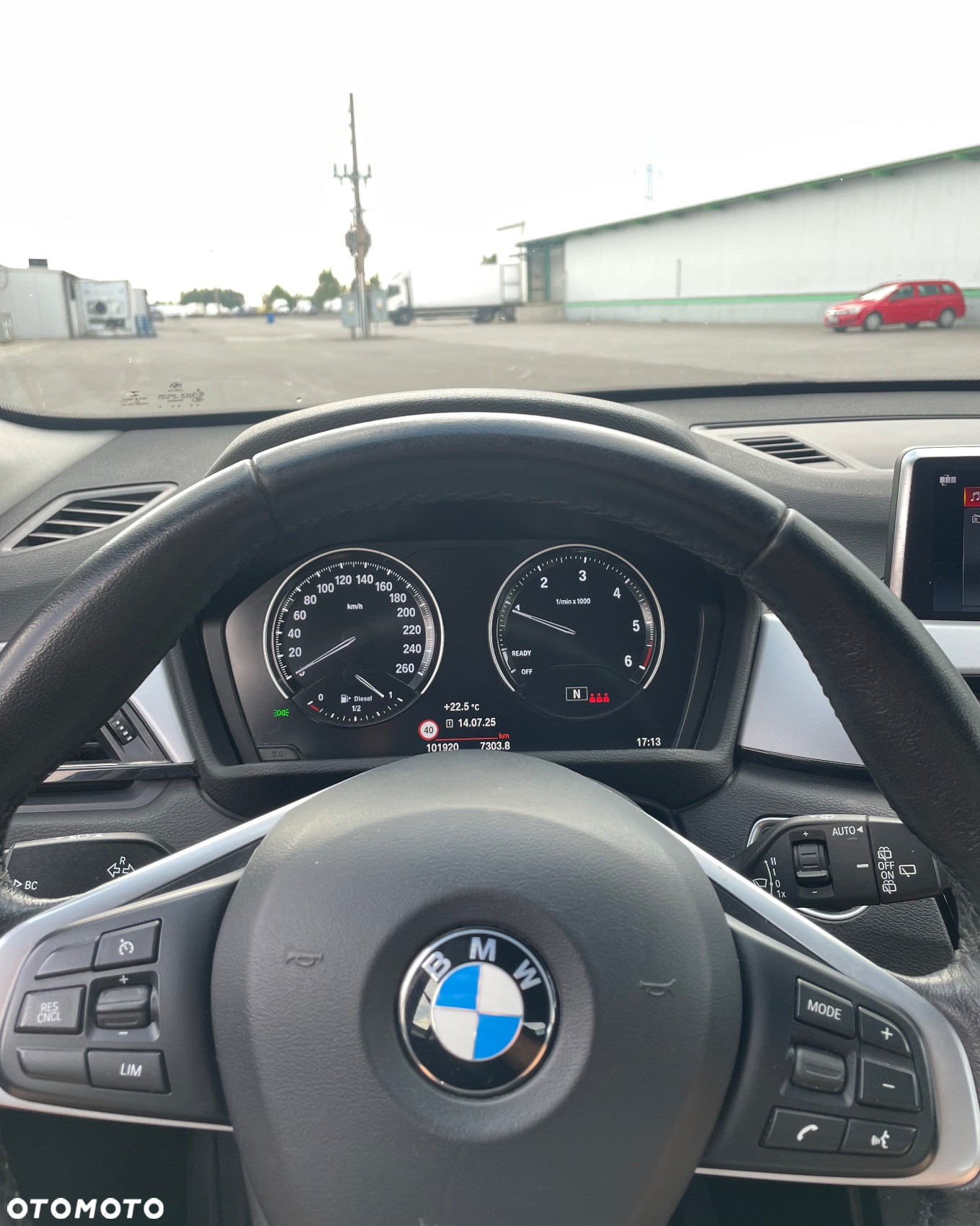 BMW X1 sDrive16d - 11