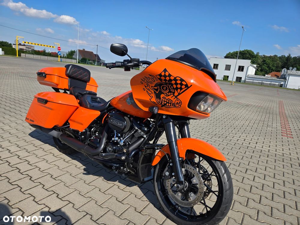 Harley-Davidson Touring Road Glide - 1