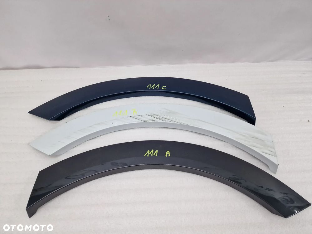 AUDI E-TRON 4KE 18- LEWA / PRAWA LISTWA BŁOTNIKA TYLNEGO TYLNIEGO TYŁ , NR 4KE853817 / 4KE853817A / 4KE853025E / 4KE853818 / 4KE853818A / 4KE853026E , NR AUKCJI NLB111 - 1