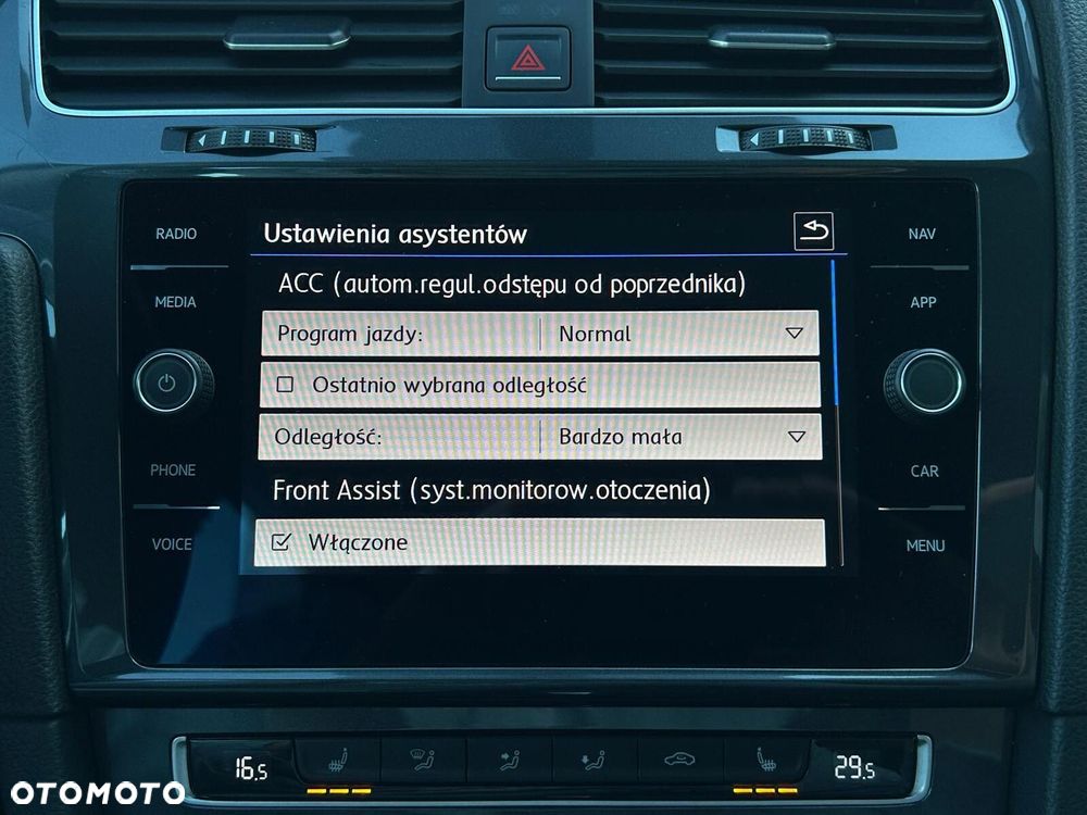 Volkswagen Golf - 29