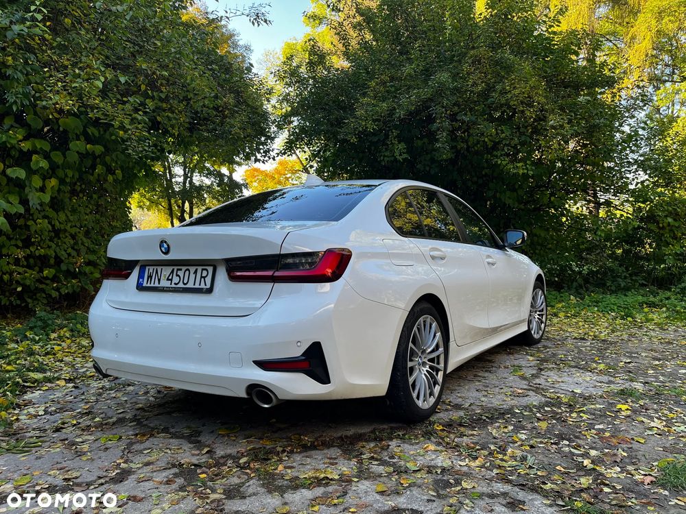 BMW Seria 3 318i - 5