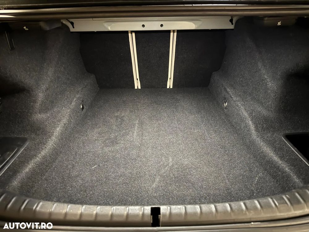 BMW Seria 5 520d AT MHEV - 28