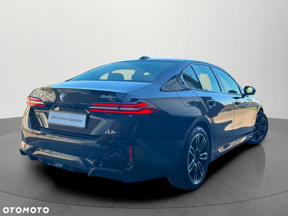 BMW Seria 5 520d xDrive mHEV M Sport - 4