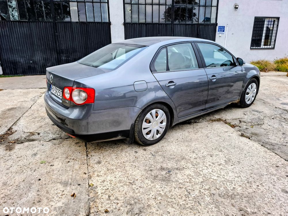 Volkswagen Jetta - 7