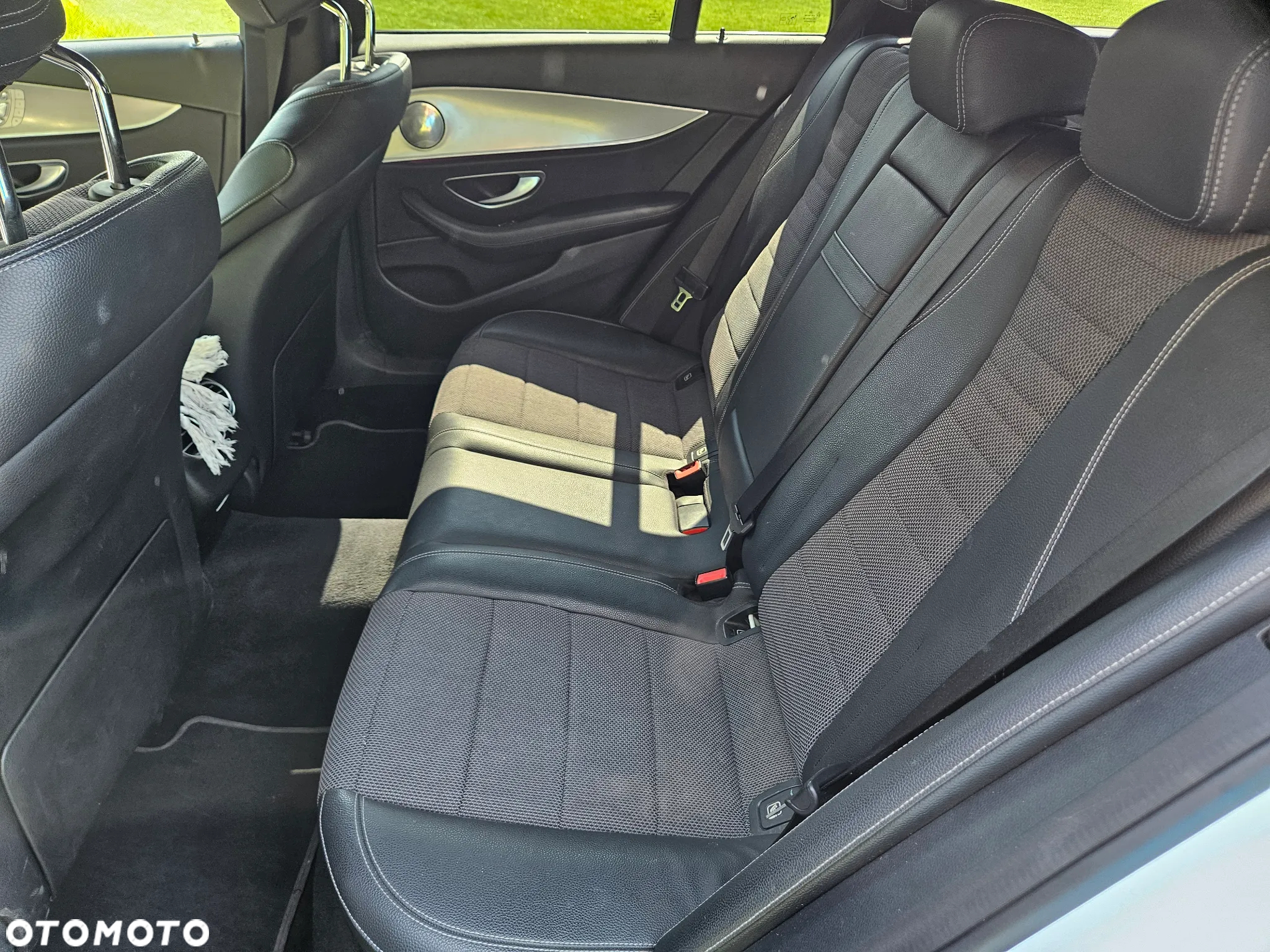 Mercedes-Benz Klasa E 220 d T 9G-TRONIC AMG Line - 12