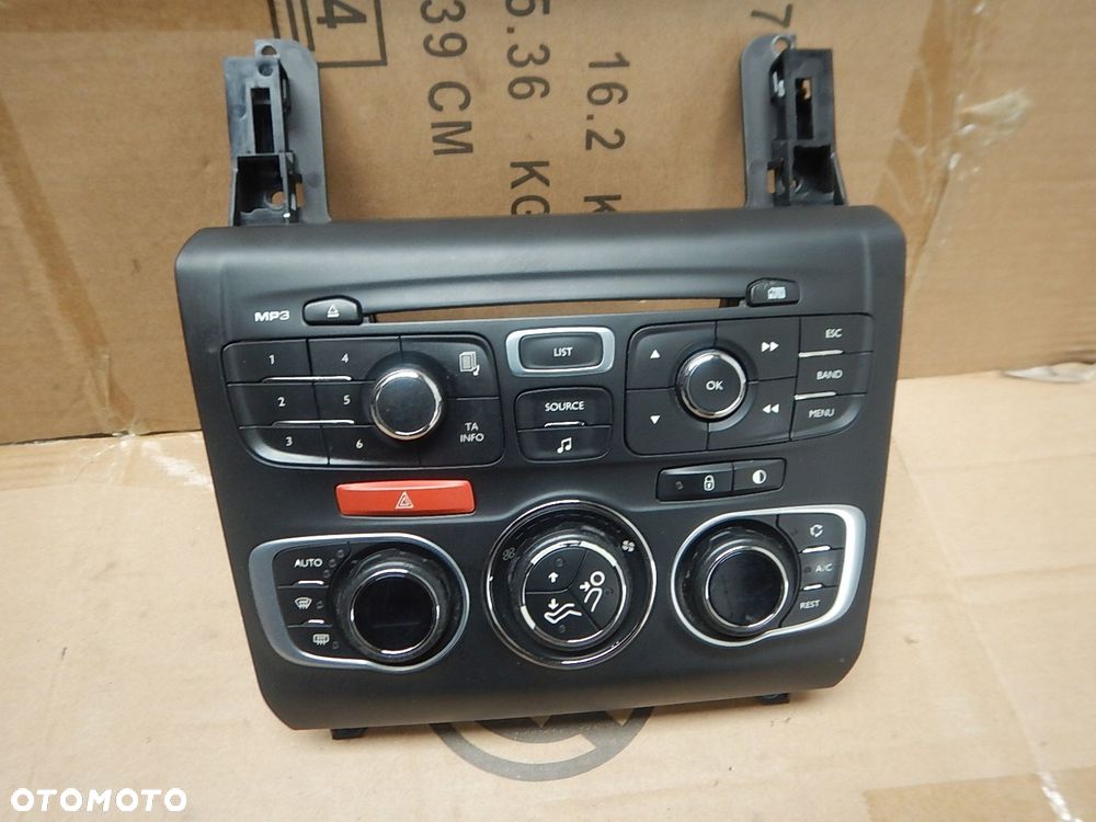 panel sterowania nawiewu citroen c4 ii 9675882277
