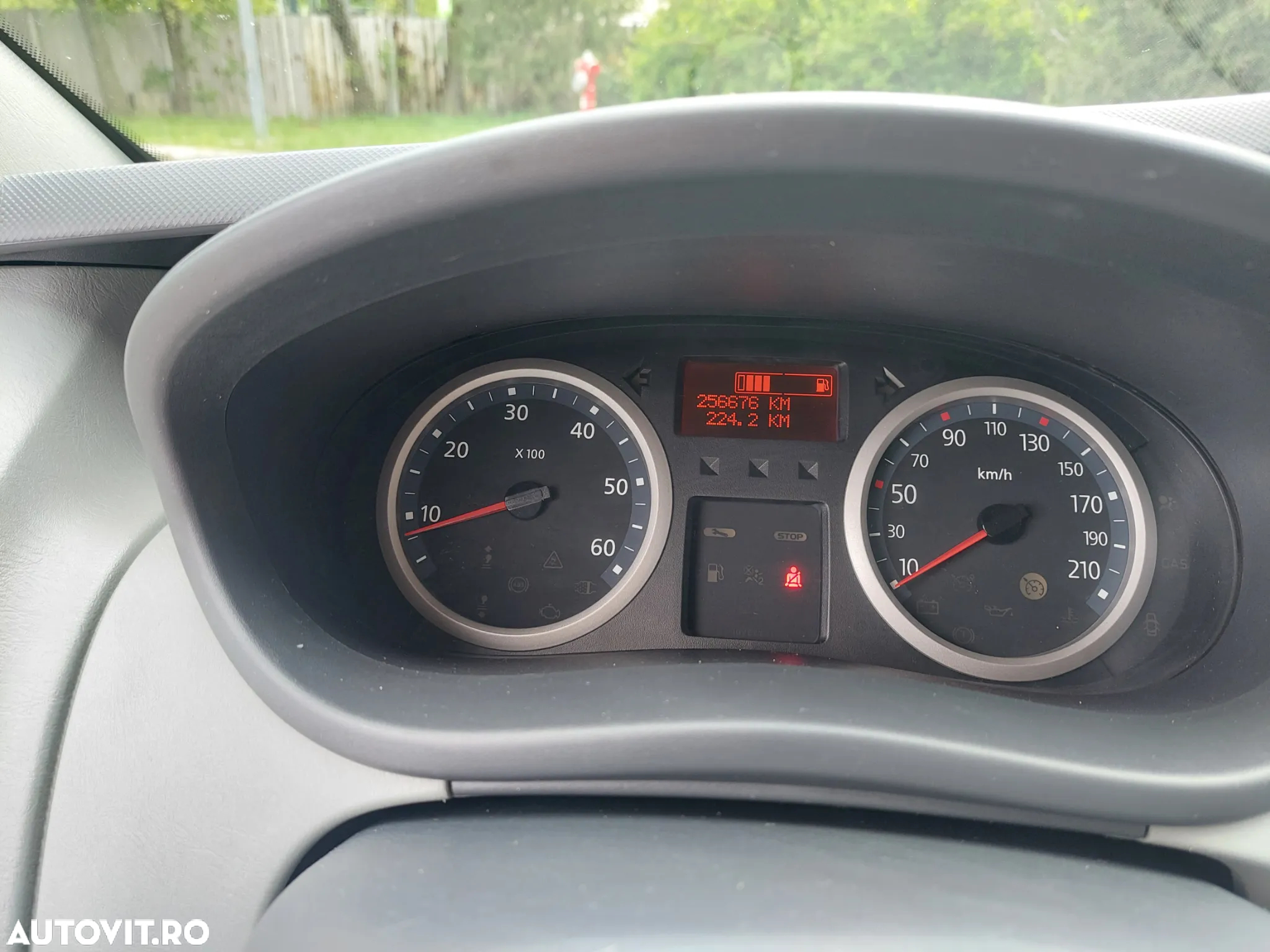 Renault Trafic 2.0 dCi 115 FAP Passenger Black Edition - 14