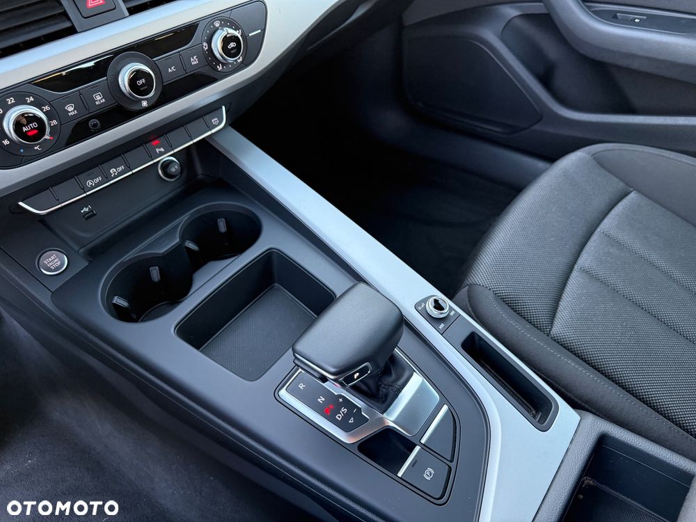 Audi A4 Avant 30 TDI S tronic advanced - 26