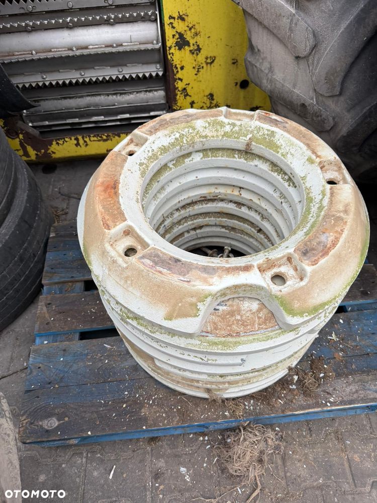 Obciążniki na koła Valtra - 4