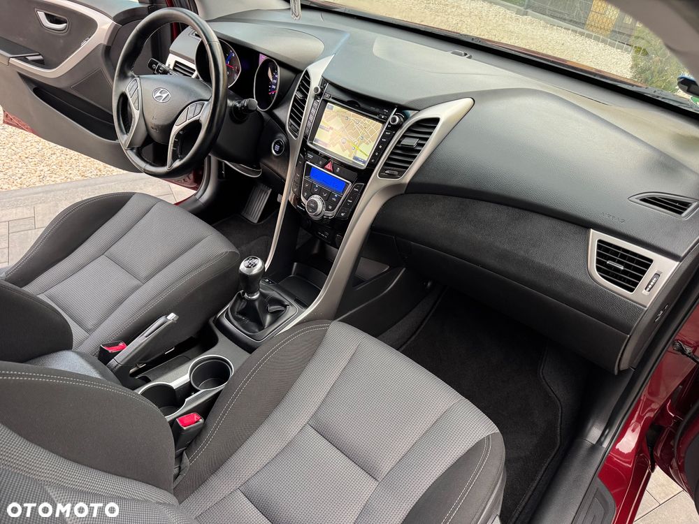 Hyundai i30 blue 1.6 CRDi YES Silver - 25