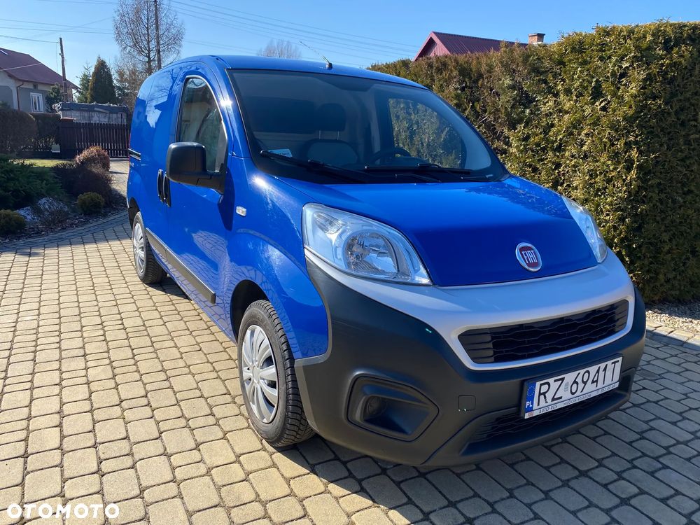 Fiat Fiorino Kombi 8V Base - 1