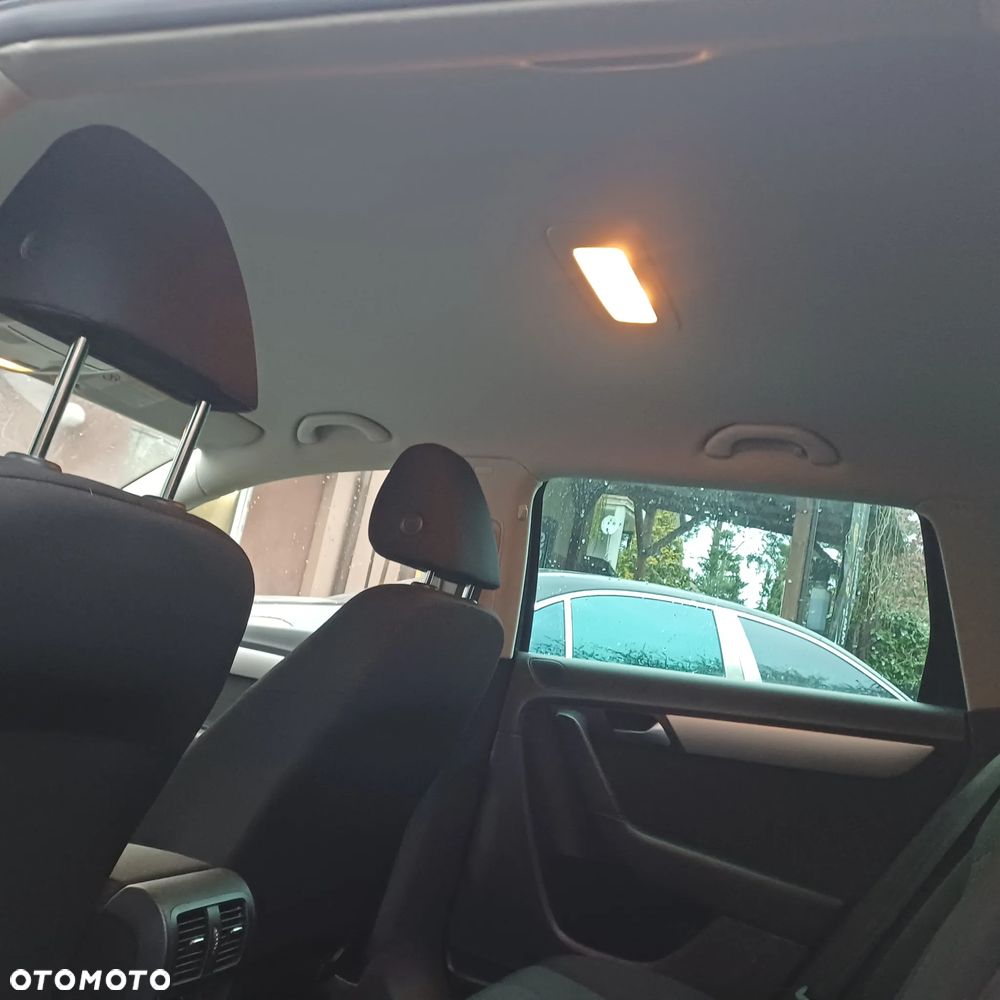 Volkswagen Passat 1.6 TDI BlueMotion - 21