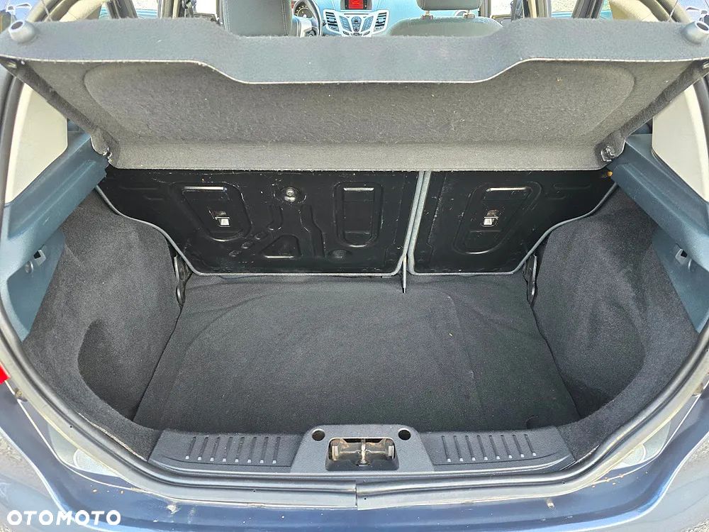 Ford Fiesta 1.4 Titanium - 32