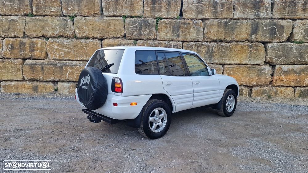 Toyota RAV4 - 7