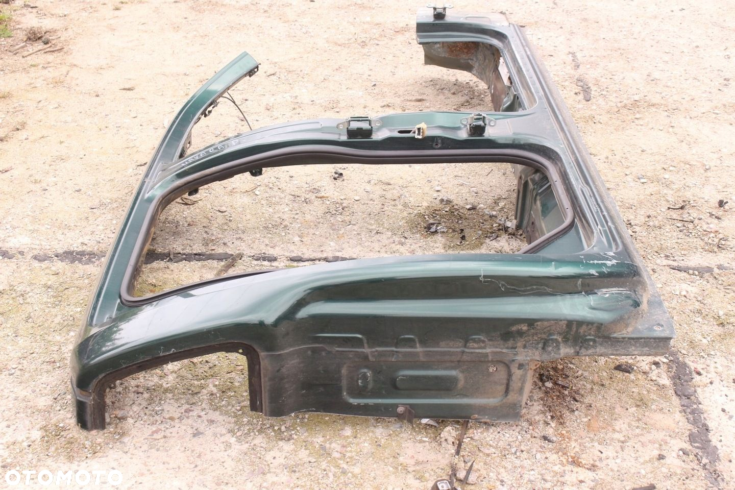 Prawy Bok Próg Słupek Nissan Navara D40 - 7