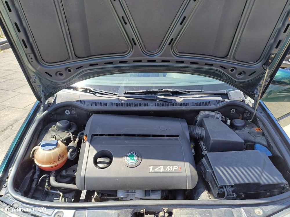 Skoda Fabia 1.4 Comfort AC - 10