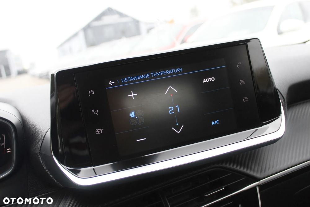 Peugeot 2008 1.2 PureTech Allure S&S - 20