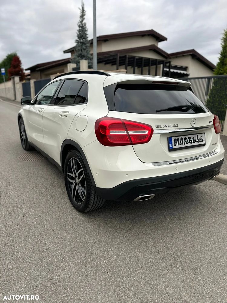 Mercedes-Benz GLA - 4