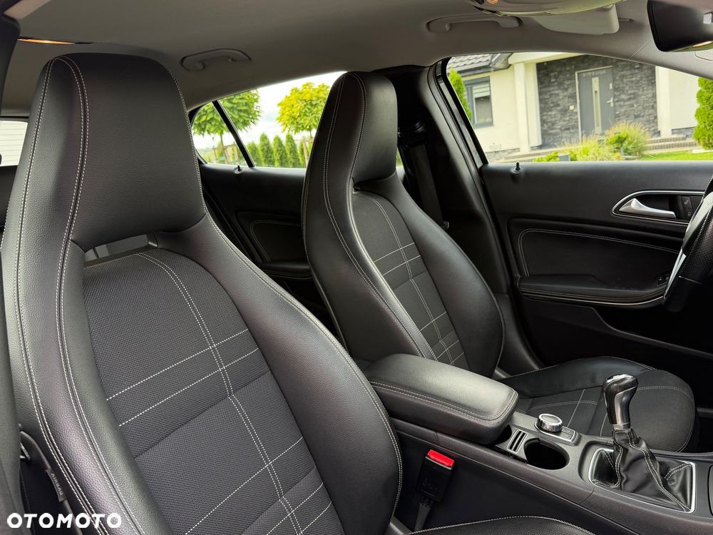 Mercedes-Benz GLA 200 - 14