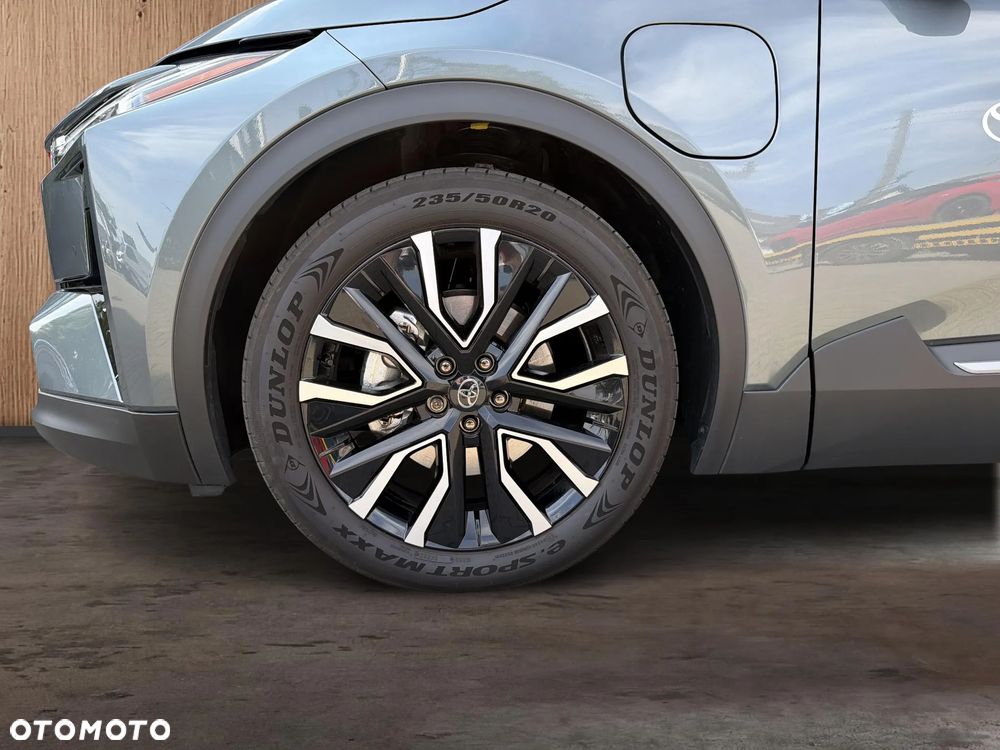 Toyota C-HR+ - 10