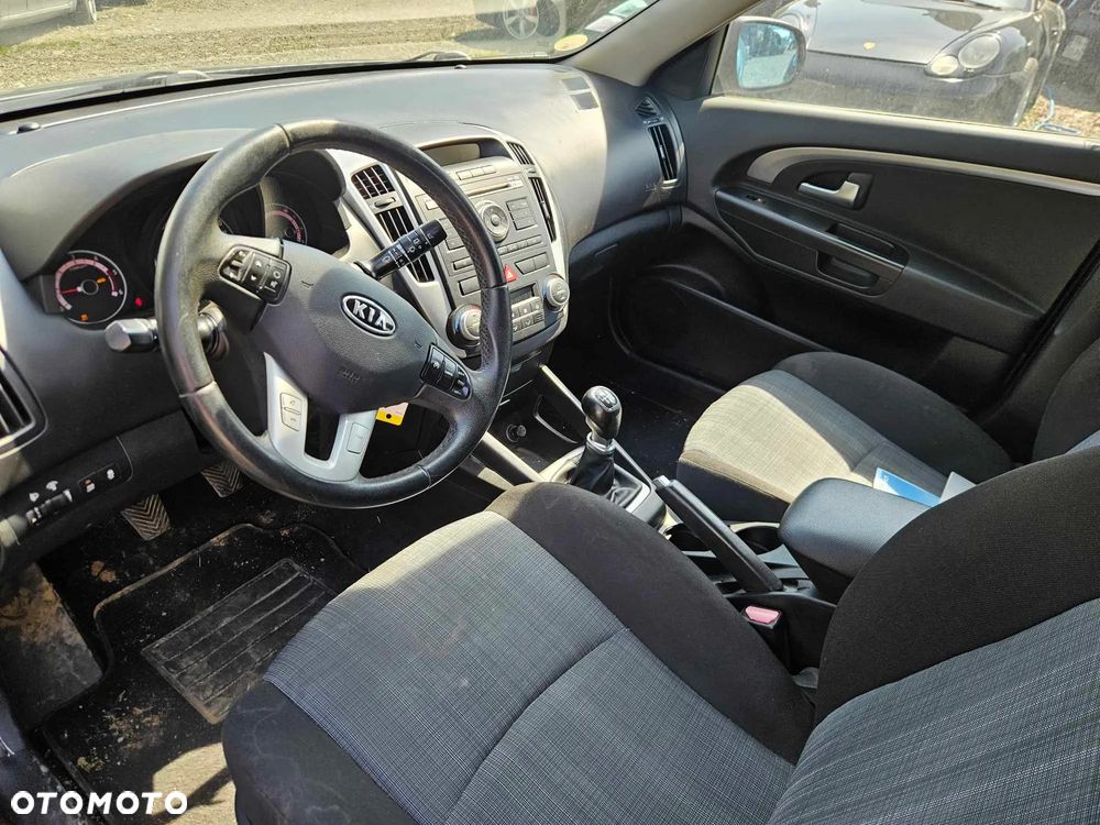Kia Ceed Cee'd 1.6 Crdi Comfort + - 11