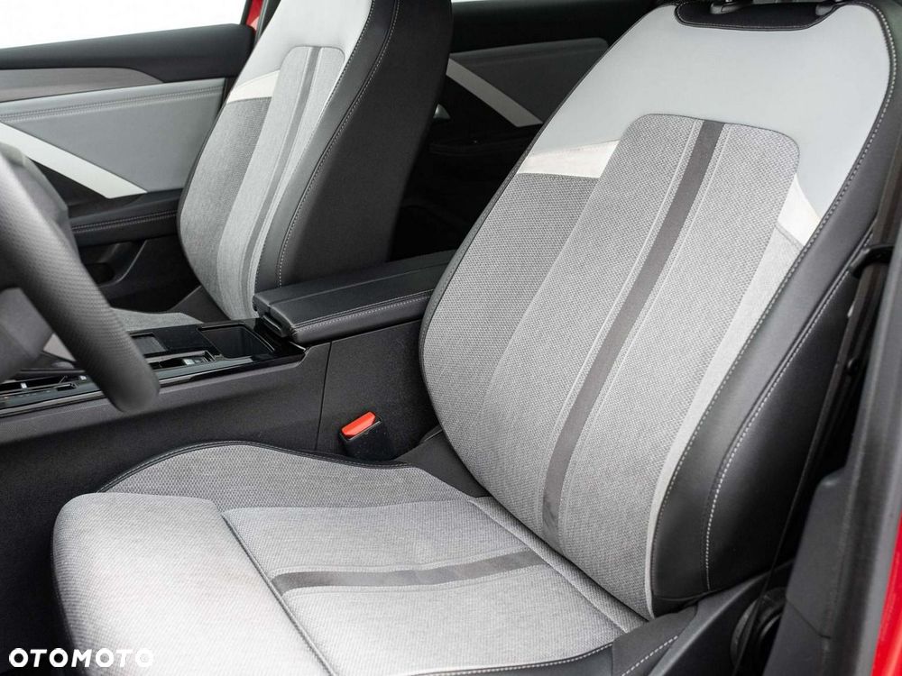 Opel Astra 1.2 T Elegance S&S - 12