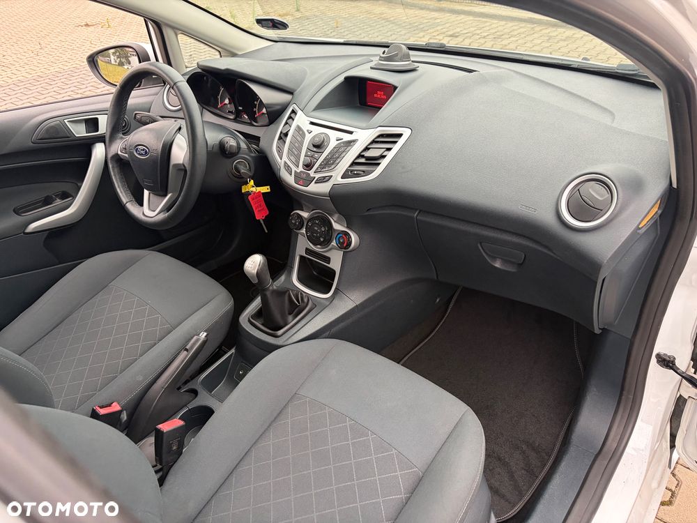 Ford Fiesta 1.25 Champions Edition - 11